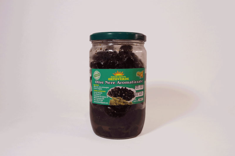 Olive nere (schwarze Oliven in Öl)